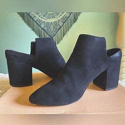 Express Black Faux Suede Point Toe Block Heel Women’s Slip On Dress Shoes