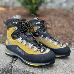 Asolo Titan GV Mountaineering Boots Size 10