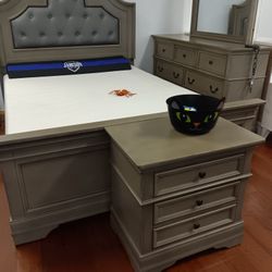 *Spooky Sale Event!!!*---Mature Frisco Queen/King Bedroom Sets---From $799!!!---Delivery And Financing😎
