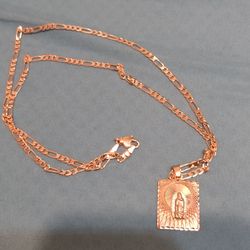 Cadena con Virgencita oro laminado