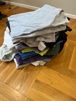 Random Nike / Adidas Men’s clothes mostly L