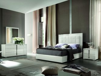 BRAND NEW BEDROOM SET