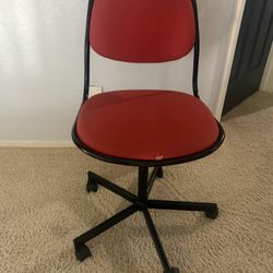 2 Free Kids Desk Chairs