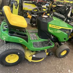 John Deere S120 42 in. 22 HP V-Twin Gas Hydrostatic Riding Lawn Tractor