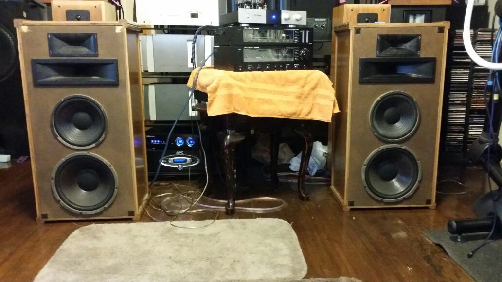Speakerlab 7 wa speakers (pair ). DON