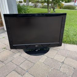LG 32-Inch TV
