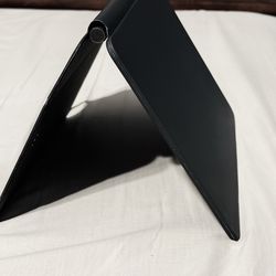 Apple Magic Keyboard for iPad Pro 11” – Excellent Condition