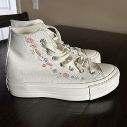 Women’s Converse Sz7 Spring Edition Platform