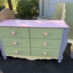 Ashley Furniture Dollhouse Collection Six Piece Set Girls Furniture