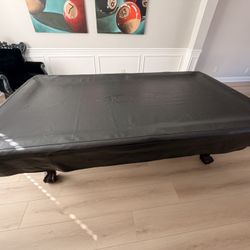 🎱 8ft Pool Table – Great Condition – Includes Accessories