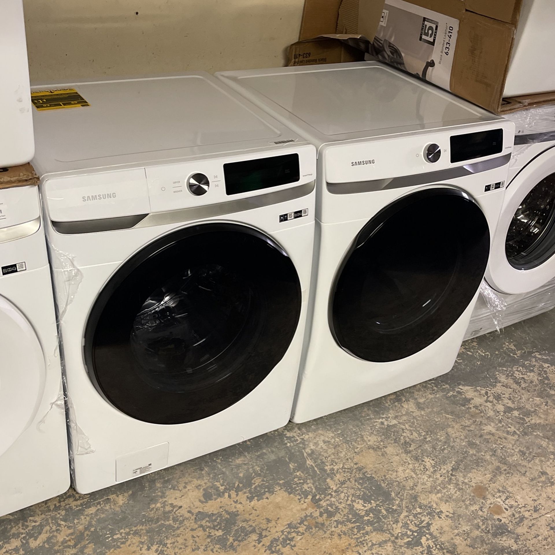 New Open Box Samsung Washer And Dryer 27” In Perfect Working Conditions