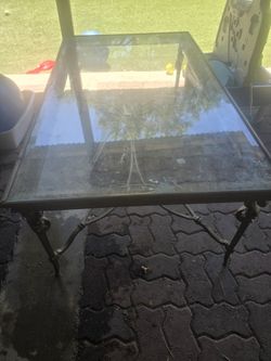Coffee table 20$