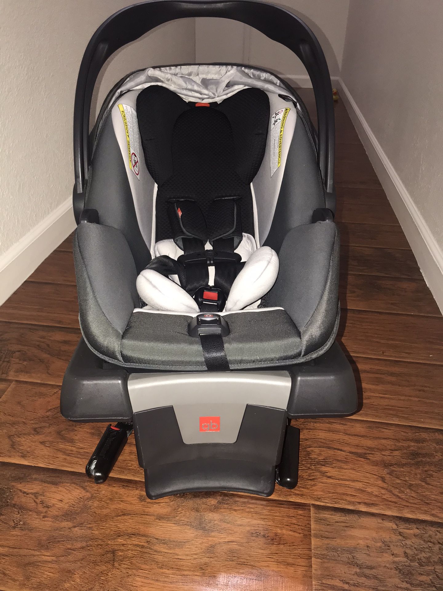 GB asana infant car seat