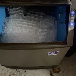 Manitowoc Commercial Ice Machine with Bin – Scoop Included