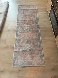 Washable Surya Runner Rug – 2’7” x 7’10”