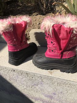 Snow ⛄️ boots zise 9