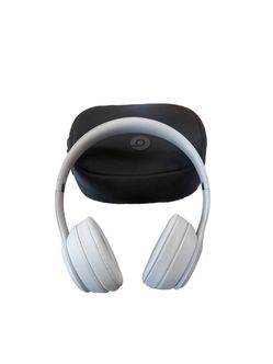 Beats by Dr. Dre Solo 4 Drenched Gray On Ear Headphones MG7J4LL/A