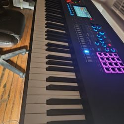 Roland FANTOM 8 Studio (Full)