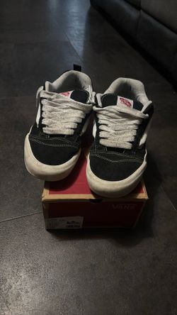 Men’s vans size 9
