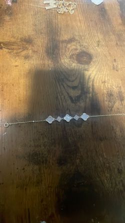 Gold Stella rose bracelet