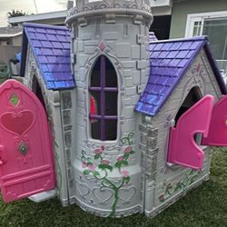 Little Tikes Disney Princess Wonderland Castle Playhouse 