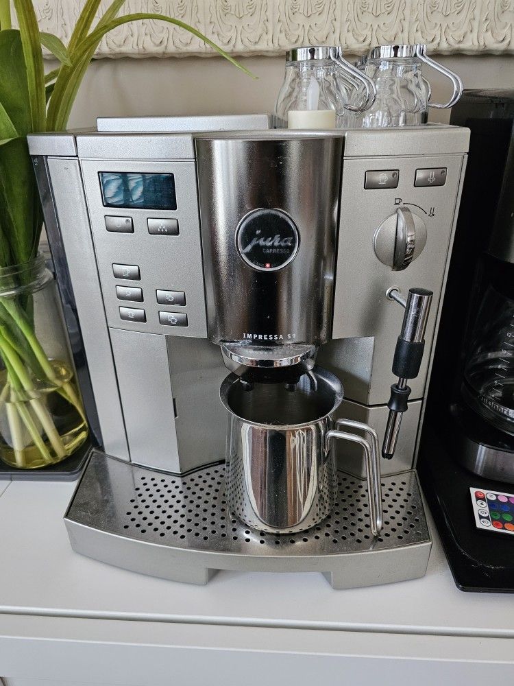 Expresso Machine JURA CAPRESSO IMPRESSA S9