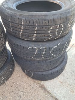 4 NEXEN 225 65 17 TIRES GREAT SHAPE