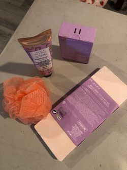 Friends Peach & Orange Blossom Bath Gift Set