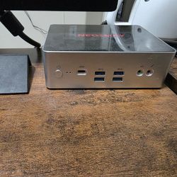 Neosmay MINI PC and Monitor