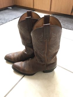 ARIAT BOOTS SIZE 11