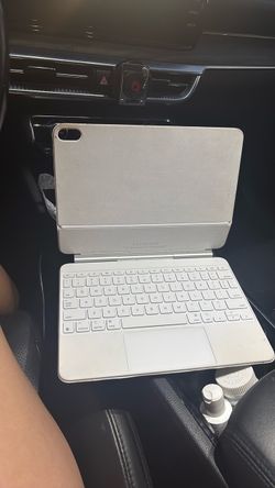Magic Keyboard iPad 13in and Mouse