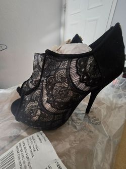 Size 6 black heels