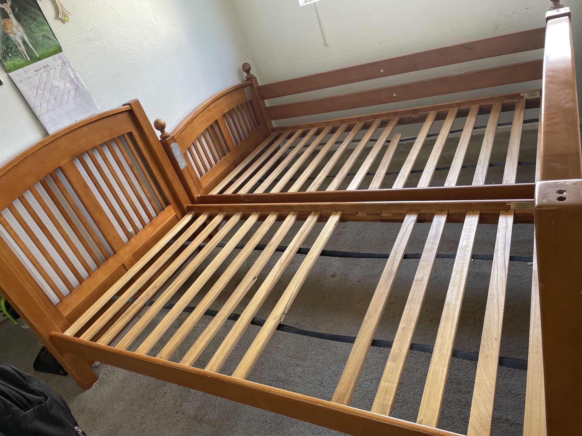 Wooden Twin Bunk Beds 