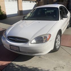 2001 Ford Taurus