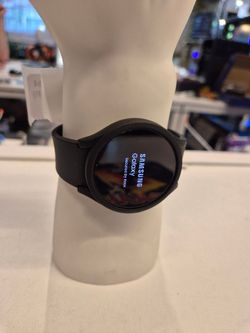 Samsung Galaxy Watch4 (44mm, Bluetooth/Wi-Fi) + New Battery SN RFAT504B66F