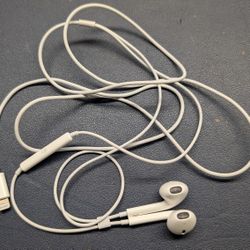 Apple Wired Ear Pods
