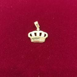 10 K CROWN CHARM