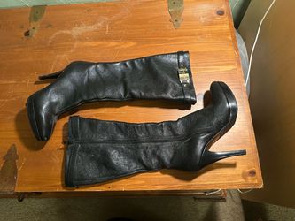 Michael Kors Black Leather Knee-High size: 7.5