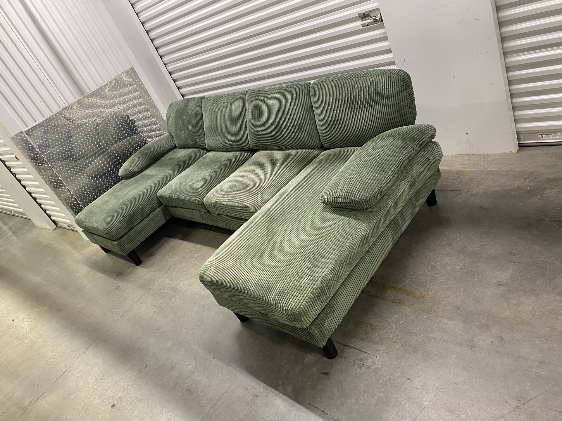 Sectional Sofa 