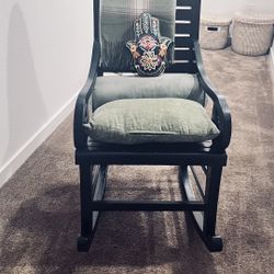Solid Wood Rocking chair 
