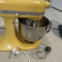 Kitchen-aid 5 Quart, 400  Watt Stand Mixer. Mustard, Yellow Color.