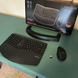 Ergonomic mini keyboard and vertical mouse combo