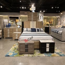 4 Piece Queen / King Size Bedroom Set ( Included Bed Frame ,Dresser , Mirror ,Nightstand )