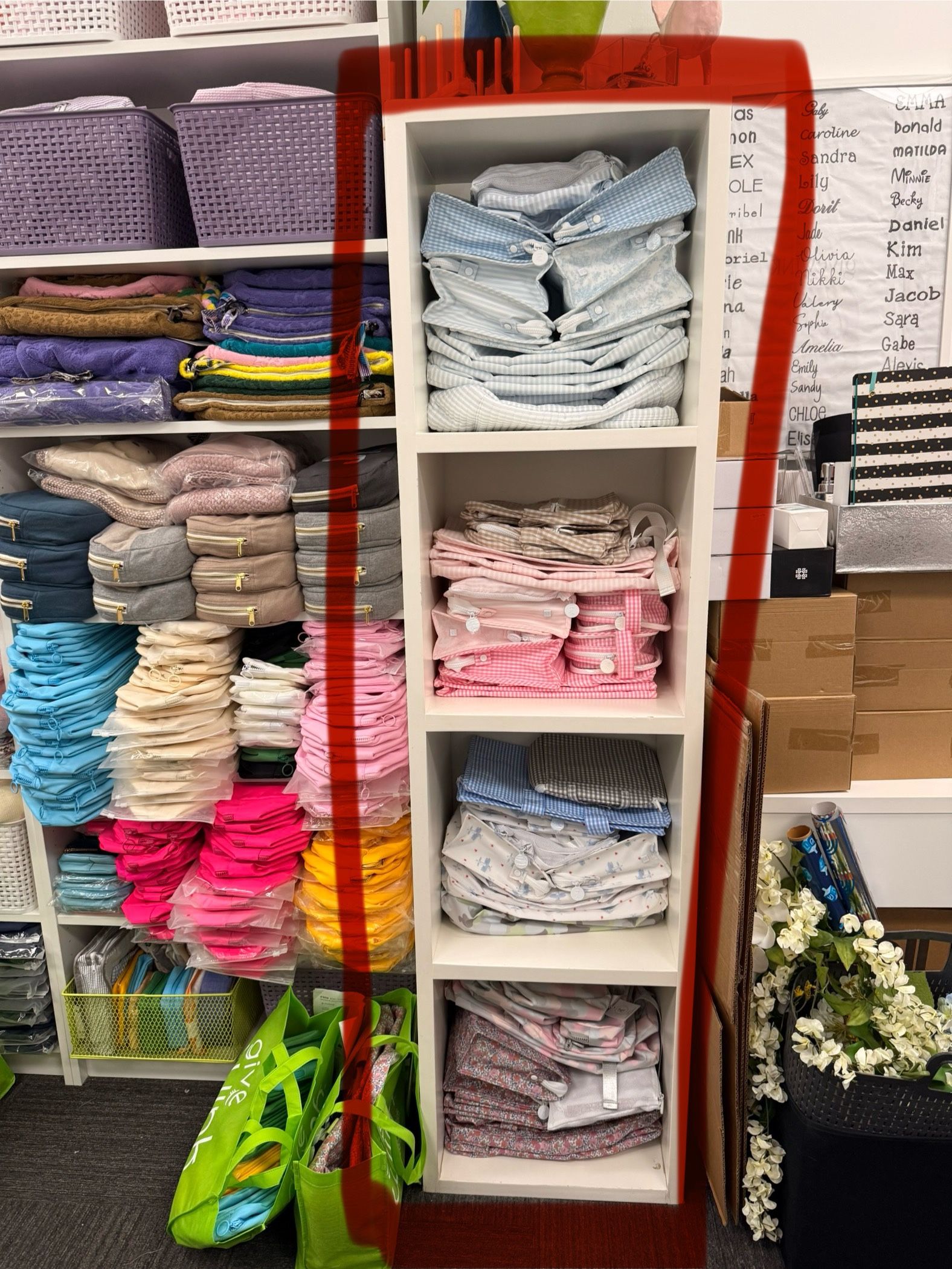 Shelf / cubby unit