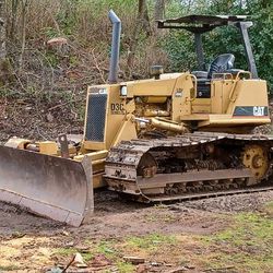 Trade Or Rent Excavator Dozer Dirt Work For Body Work And Upholstery Work