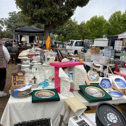 🎉 Yard Sale. !!!10/24 -27  8o5 441one121)