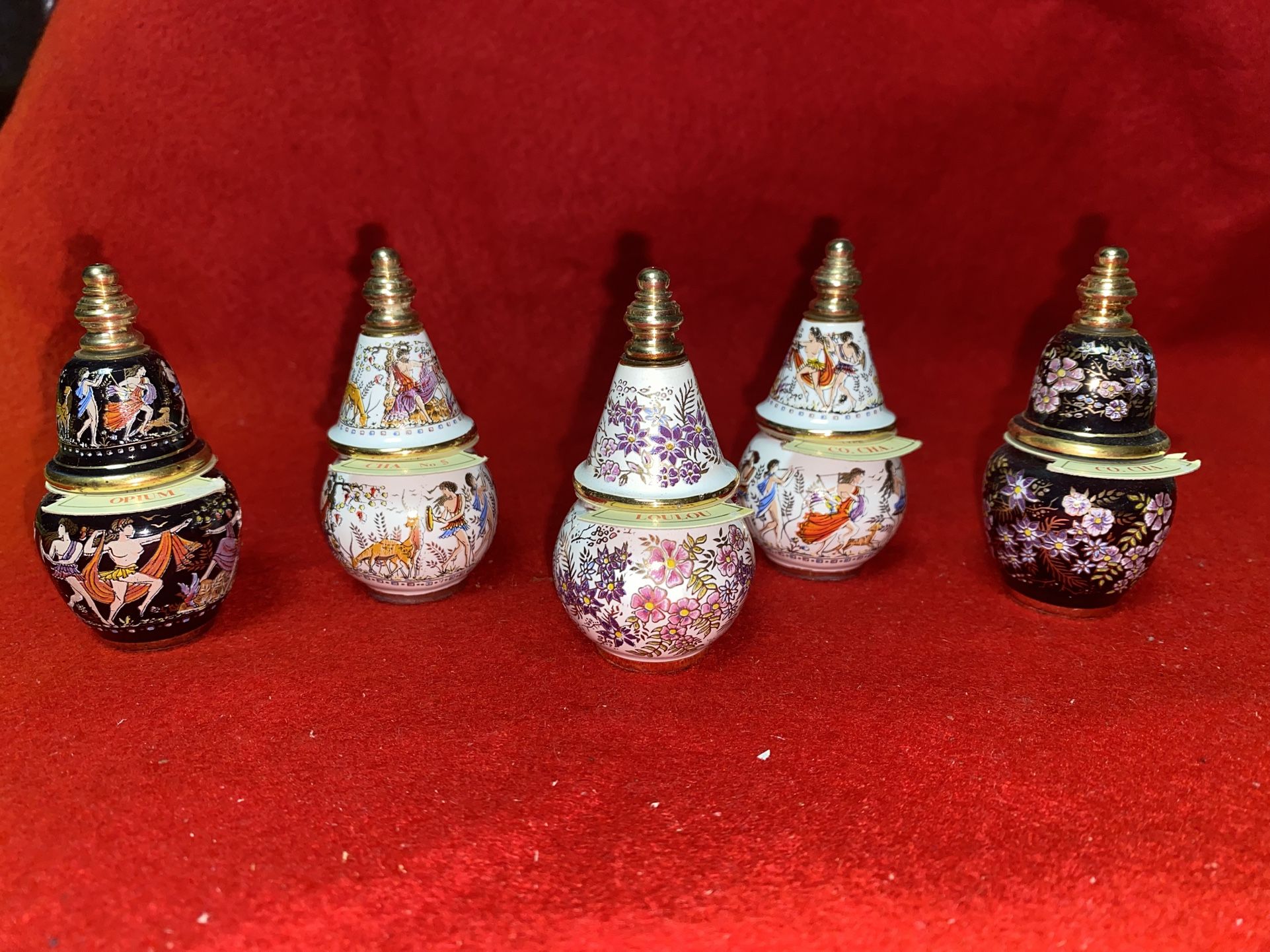 Vintage 2.5 Inch Set of 5 Oil/Cream 24k gold Ceramic Vase Collectibles (Read Description)