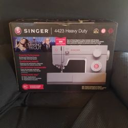 Singer 4423 Heavy Duty Sewing Machine