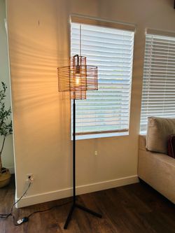 Floor lamp