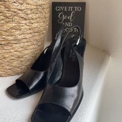 Gucci Women’s Black Heels 90s 